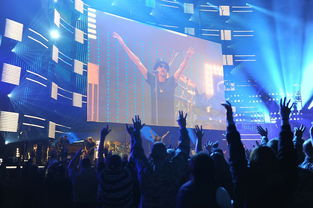 开云网页版-夜场足球赛事吸引年轻观众群体,夜场踢球