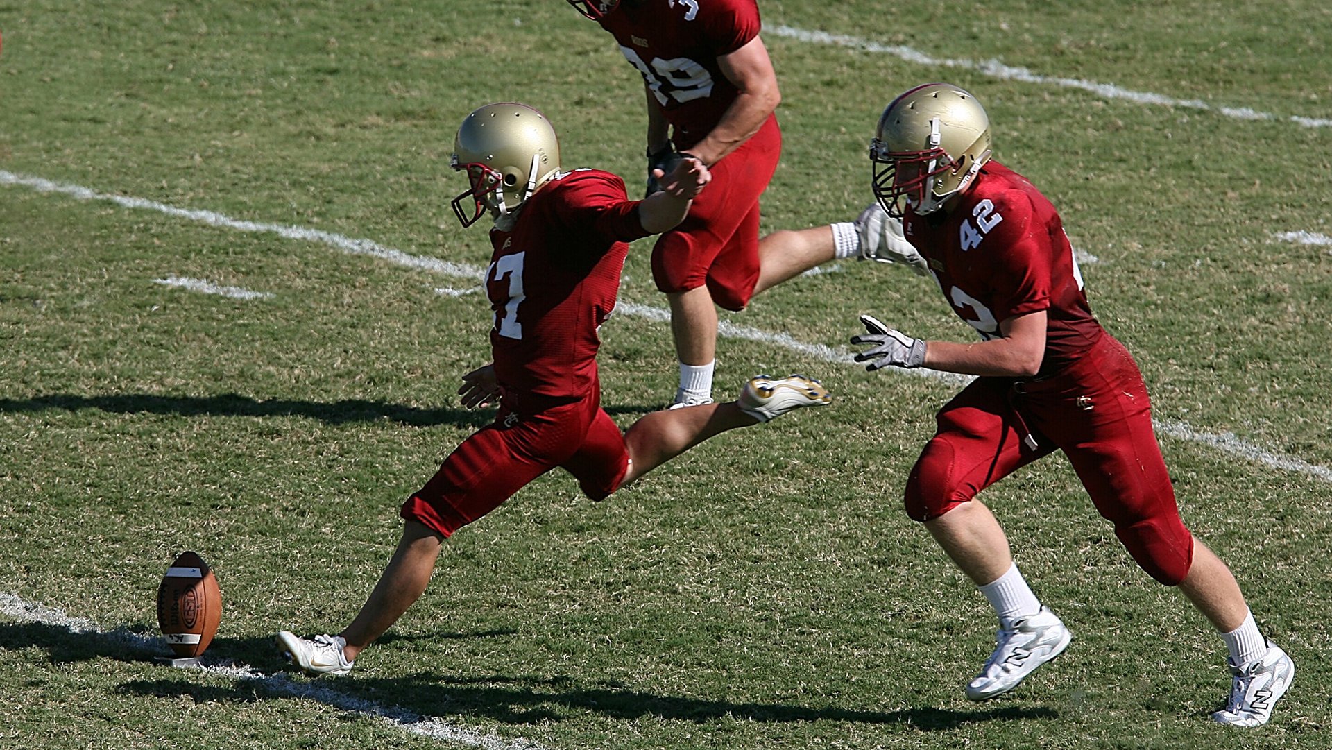 kaiyun.com-沃顿态度暧昧被问卡塞米罗接班人一笑带过，卡什·沃伦